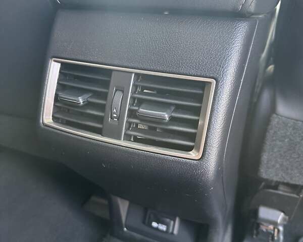 Білий Лексус НХ, об'ємом двигуна 2 л та пробігом 126 тис. км за 24500 $, фото 31 на Automoto.ua