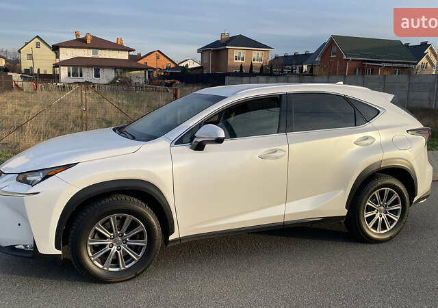 Белый Лексус НХ, объемом двигателя 1.99 л и пробегом 115 тыс. км за 23500 $, фото 1 на Automoto.ua