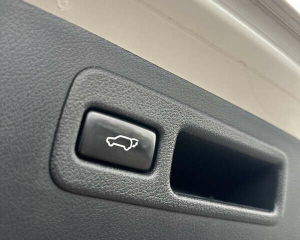 Білий Лексус НХ, об'ємом двигуна 2 л та пробігом 126 тис. км за 24500 $, фото 20 на Automoto.ua