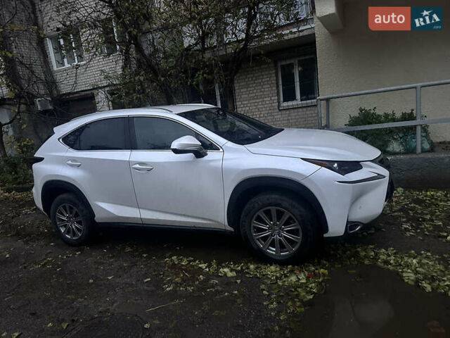 Лексус НХ 2017 в Харькове на Automoto.ua Белый Лексус НХ, объемом двигателя 2 л и пробегом 84 тыс. км за 26200 $, фото 1 на Automoto.ua