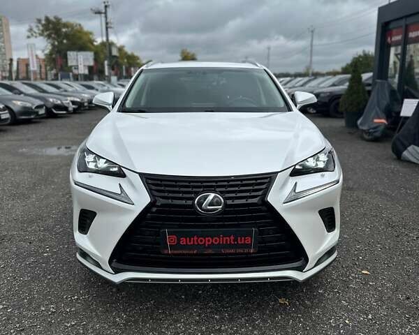 Білий Лексус НХ, об'ємом двигуна 2 л та пробігом 126 тис. км за 24500 $, фото 1 на Automoto.ua