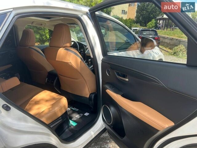 Белый Лексус НХ, объемом двигателя 2 л и пробегом 102 тыс. км за 22800 $, фото 16 на Automoto.ua