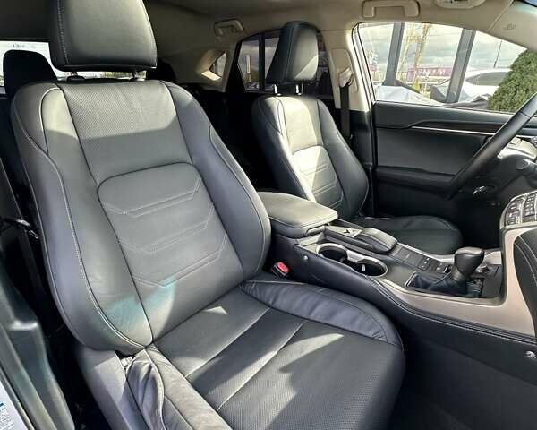 Білий Лексус НХ, об'ємом двигуна 2 л та пробігом 126 тис. км за 24500 $, фото 32 на Automoto.ua