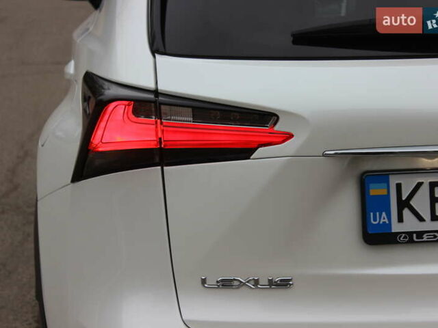 Белый Лексус НХ, объемом двигателя 2 л и пробегом 58 тыс. км за 25999 $, фото 17 на Automoto.ua