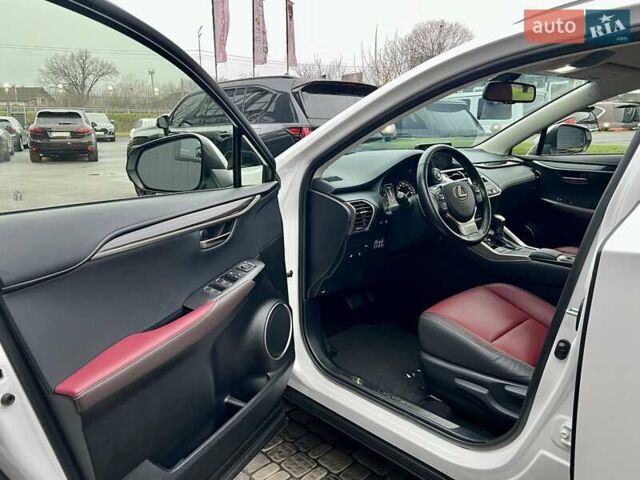 Белый Лексус НХ, объемом двигателя 1.99 л и пробегом 63 тыс. км за 30900 $, фото 14 на Automoto.ua