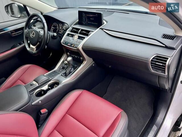 Белый Лексус НХ, объемом двигателя 1.99 л и пробегом 63 тыс. км за 30900 $, фото 57 на Automoto.ua