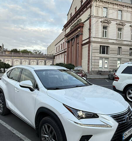 Белый Лексус НХ, объемом двигателя 1.99 л и пробегом 66 тыс. км за 32000 $, фото 7 на Automoto.ua