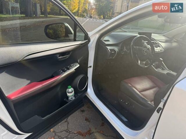 Білий Лексус НХ, об'ємом двигуна 2 л та пробігом 233 тис. км за 24500 $, фото 7 на Automoto.ua