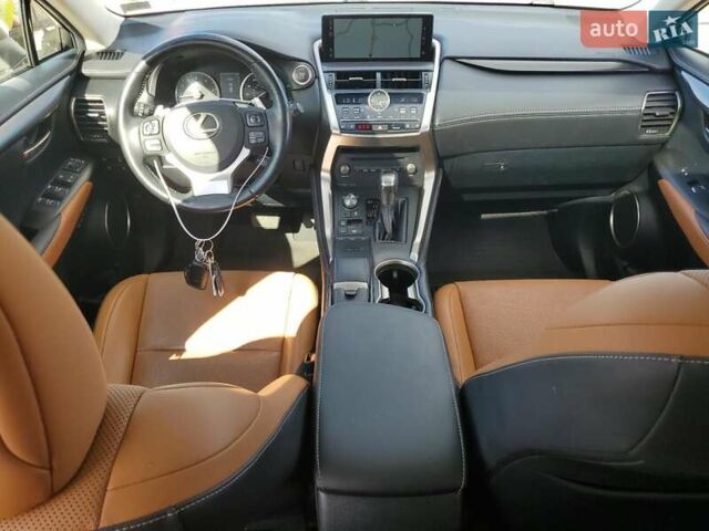 Білий Лексус НХ, об'ємом двигуна 2 л та пробігом 76 тис. км за 8700 $, фото 7 на Automoto.ua