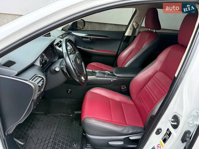 Білий Лексус НХ, об'ємом двигуна 1.99 л та пробігом 186 тис. км за 28300 $, фото 15 на Automoto.ua