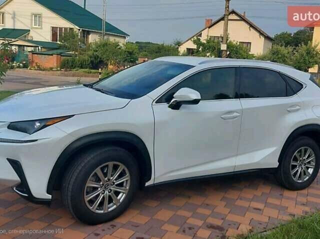 Білий Лексус НХ, об'ємом двигуна 2 л та пробігом 79 тис. км за 32500 $, фото 8 на Automoto.ua