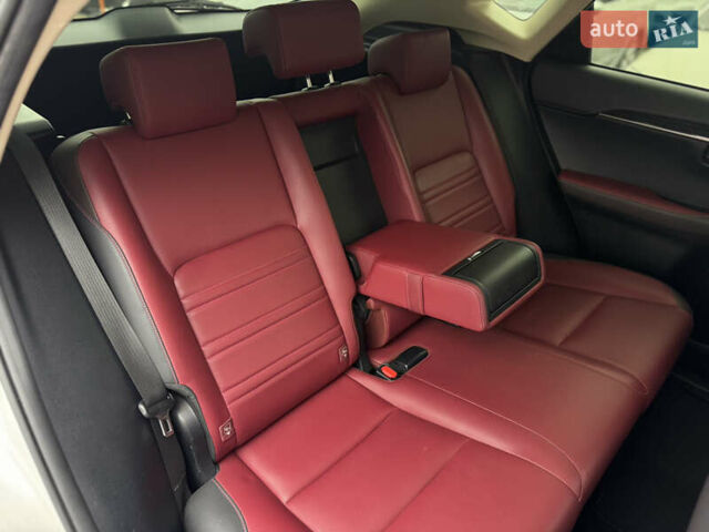 Белый Лексус НХ, объемом двигателя 2 л и пробегом 111 тыс. км за 29900 $, фото 17 на Automoto.ua