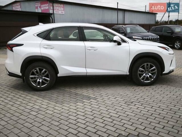 Білий Лексус НХ, об'ємом двигуна 1.99 л та пробігом 154 тис. км за 27601 $, фото 7 на Automoto.ua