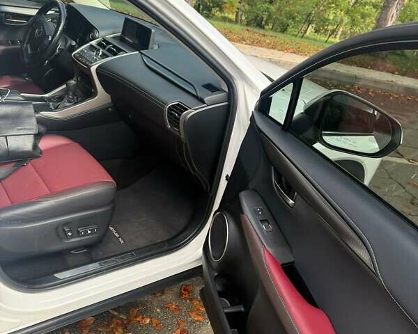 Белый Лексус НХ, объемом двигателя 2 л и пробегом 233 тыс. км за 22000 $, фото 12 на Automoto.ua