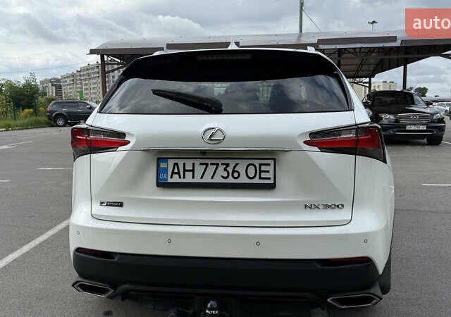 Білий Лексус НХ, об'ємом двигуна 2 л та пробігом 69 тис. км за 29500 $, фото 3 на Automoto.ua