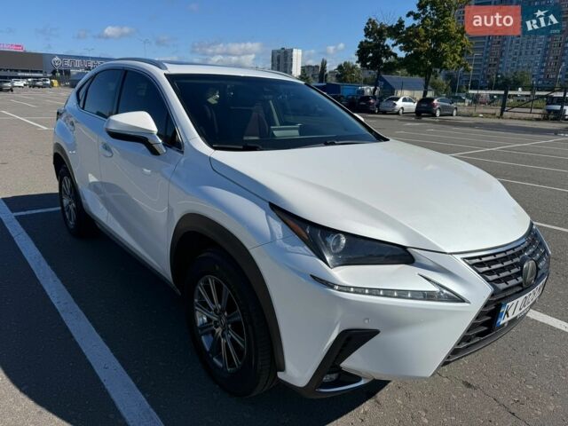 Білий Лексус НХ, об'ємом двигуна 2 л та пробігом 250 тис. км за 23900 $, фото 2 на Automoto.ua