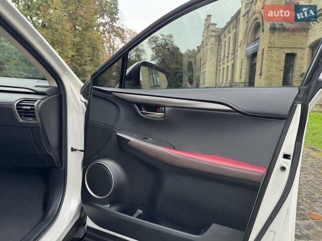Белый Лексус НХ, объемом двигателя 2 л и пробегом 232 тыс. км за 28000 $, фото 13 на Automoto.ua