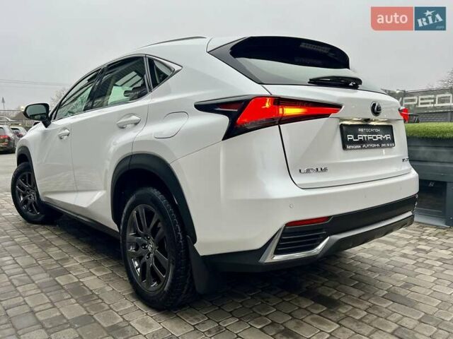 Белый Лексус НХ, объемом двигателя 1.99 л и пробегом 63 тыс. км за 30900 $, фото 74 на Automoto.ua