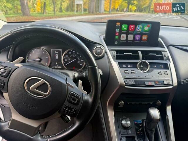 Белый Лексус НХ, объемом двигателя 2 л и пробегом 233 тыс. км за 22000 $, фото 9 на Automoto.ua