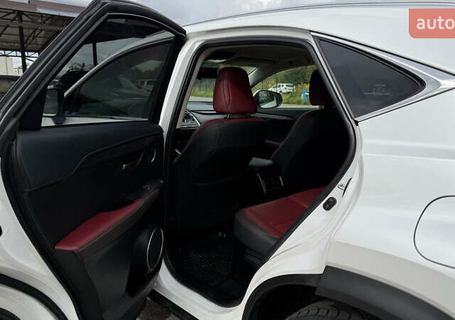 Білий Лексус НХ, об'ємом двигуна 2 л та пробігом 69 тис. км за 29500 $, фото 8 на Automoto.ua