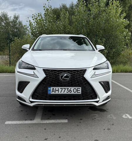 Білий Лексус НХ, об'ємом двигуна 2 л та пробігом 69 тис. км за 29500 $, фото 5 на Automoto.ua