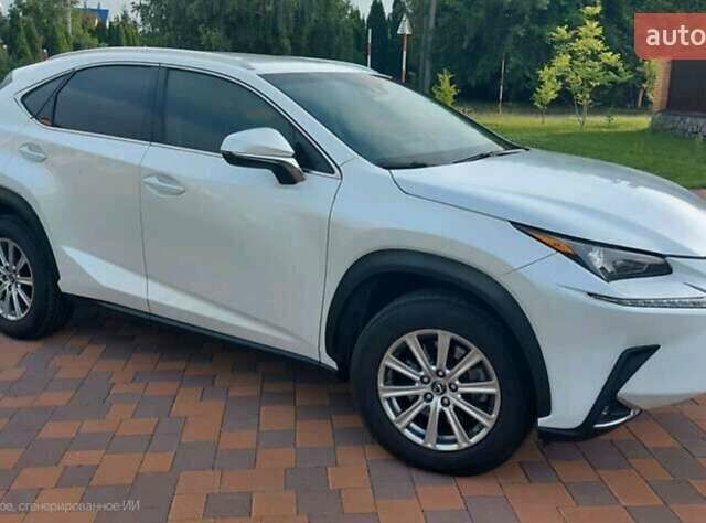 Білий Лексус НХ, об'ємом двигуна 2 л та пробігом 79 тис. км за 32500 $, фото 9 на Automoto.ua