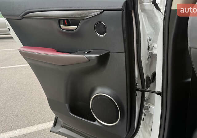 Білий Лексус НХ, об'ємом двигуна 2 л та пробігом 69 тис. км за 29500 $, фото 11 на Automoto.ua