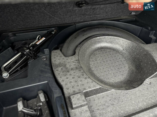 Белый Лексус НХ, объемом двигателя 2 л и пробегом 111 тыс. км за 29900 $, фото 19 на Automoto.ua