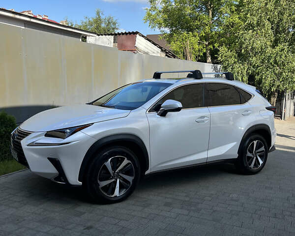 Білий Лексус НХ, об'ємом двигуна 2 л та пробігом 88 тис. км за 27500 $, фото 9 на Automoto.ua