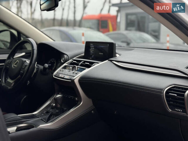 Белый Лексус НХ, объемом двигателя 2 л и пробегом 111 тыс. км за 29900 $, фото 7 на Automoto.ua