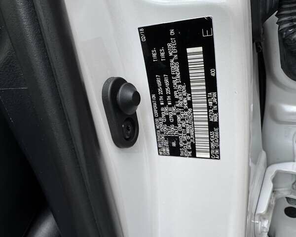 Белый Лексус НХ, объемом двигателя 2 л и пробегом 232 тыс. км за 28000 $, фото 24 на Automoto.ua