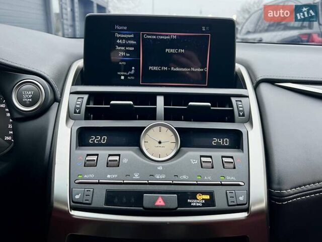 Белый Лексус НХ, объемом двигателя 1.99 л и пробегом 63 тыс. км за 30900 $, фото 67 на Automoto.ua