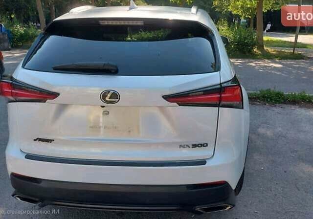 Білий Лексус НХ, об'ємом двигуна 2 л та пробігом 79 тис. км за 32500 $, фото 4 на Automoto.ua