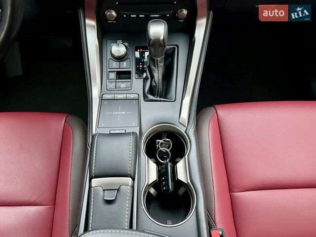 Белый Лексус НХ, объемом двигателя 1.99 л и пробегом 63 тыс. км за 30900 $, фото 65 на Automoto.ua
