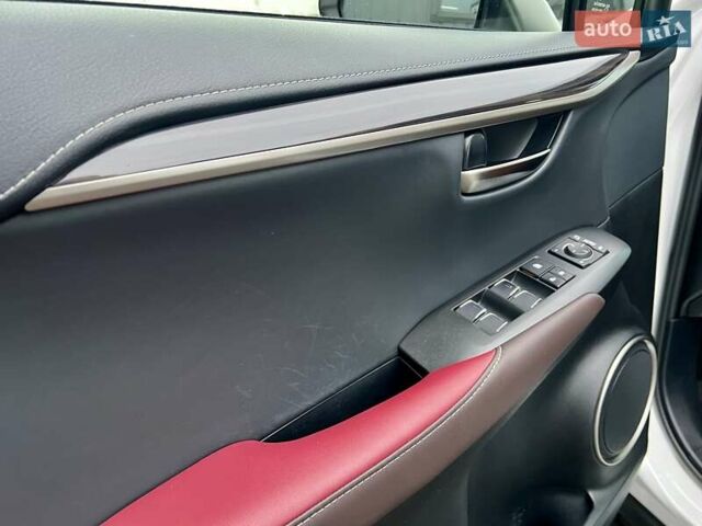 Белый Лексус НХ, объемом двигателя 1.99 л и пробегом 63 тыс. км за 30900 $, фото 16 на Automoto.ua