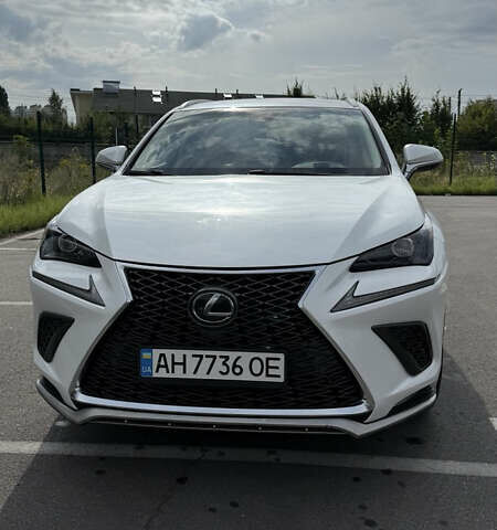 Білий Лексус НХ, об'ємом двигуна 2 л та пробігом 69 тис. км за 29500 $, фото 2 на Automoto.ua