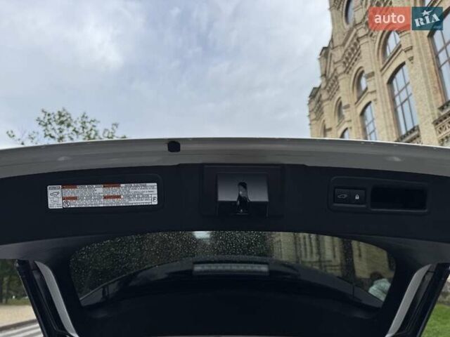 Белый Лексус НХ, объемом двигателя 2 л и пробегом 232 тыс. км за 28000 $, фото 22 на Automoto.ua