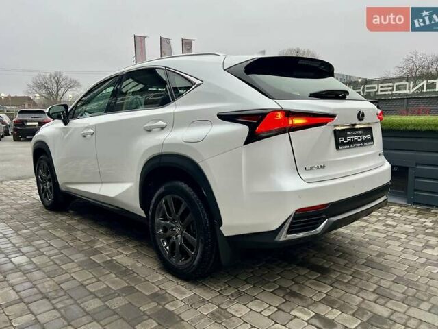 Белый Лексус НХ, объемом двигателя 1.99 л и пробегом 63 тыс. км за 30900 $, фото 6 на Automoto.ua