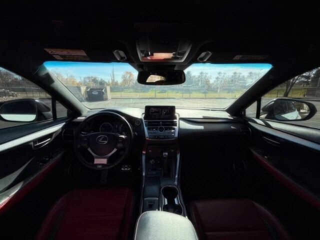 Білий Лексус НХ, об'ємом двигуна 2 л та пробігом 31 тис. км за 13900 $, фото 10 на Automoto.ua