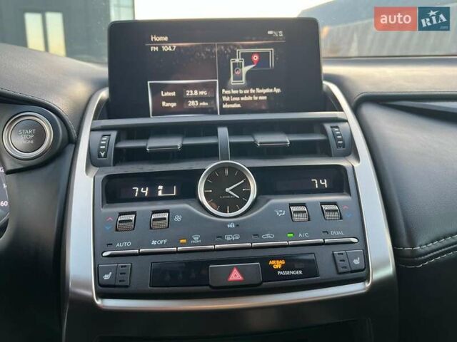 Белый Лексус НХ, объемом двигателя 2 л и пробегом 97 тыс. км за 31690 $, фото 23 на Automoto.ua