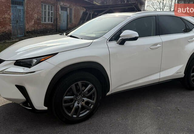 Белый Лексус НХ, объемом двигателя 2.49 л и пробегом 149 тыс. км за 29900 $, фото 8 на Automoto.ua