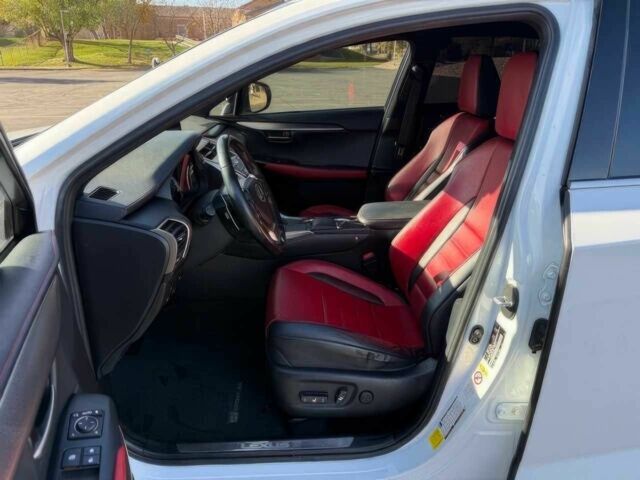 Білий Лексус НХ, об'ємом двигуна 2 л та пробігом 31 тис. км за 13900 $, фото 8 на Automoto.ua