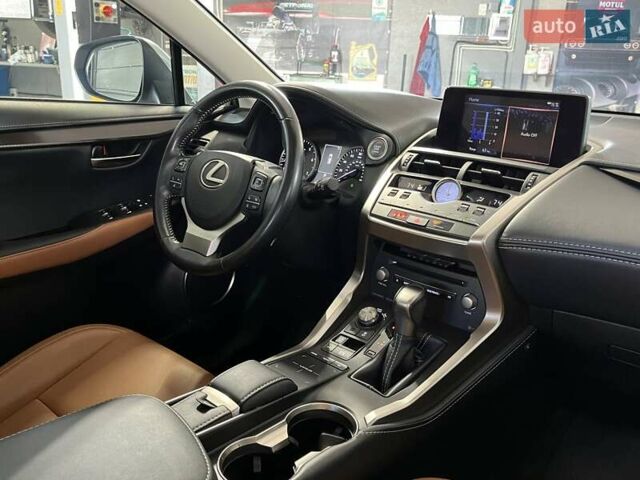 Білий Лексус НХ, об'ємом двигуна 2 л та пробігом 73 тис. км за 27000 $, фото 20 на Automoto.ua