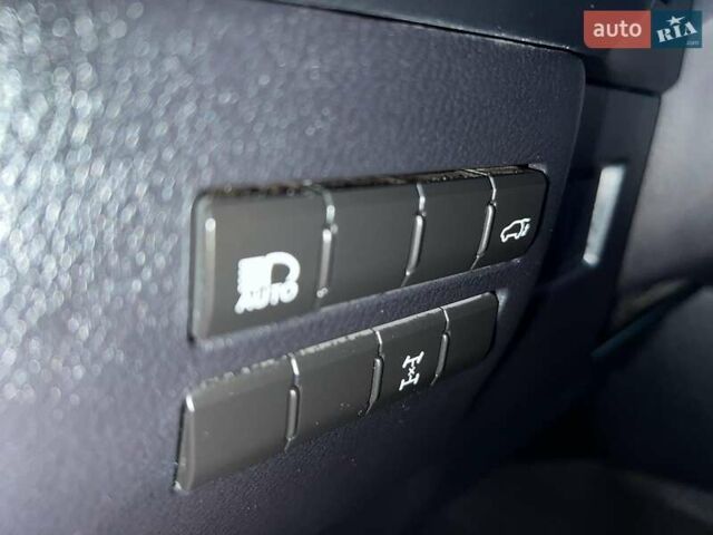 Белый Лексус НХ, объемом двигателя 2 л и пробегом 97 тыс. км за 31690 $, фото 12 на Automoto.ua