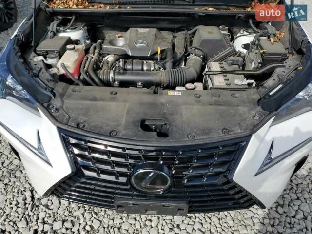 Лексус НХ 2019 у Львові на Automoto.ua Білий Лексус НХ, об'ємом двигуна 2 л та пробігом 54 тис. км за 10000 $, фото 11 на Automoto.ua