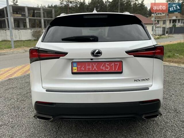 Білий Лексус НХ, об'ємом двигуна 2 л та пробігом 75 тис. км за 27000 $, фото 4 на Automoto.ua