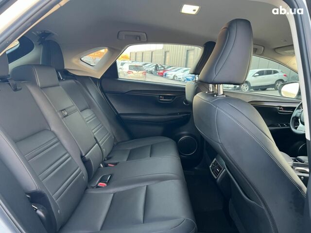 Білий Лексус НХ, об'ємом двигуна 2 л та пробігом 97 тис. км за 31250 $, фото 32 на Automoto.ua