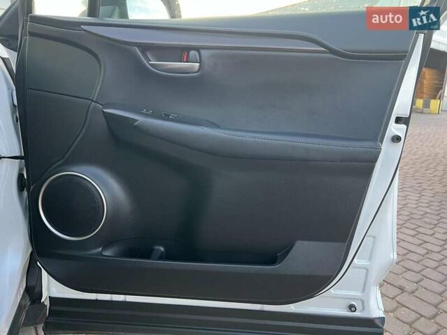 Белый Лексус НХ, объемом двигателя 2 л и пробегом 97 тыс. км за 31690 $, фото 35 на Automoto.ua