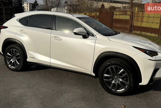 Белый Лексус НХ, объемом двигателя 2.49 л и пробегом 149 тыс. км за 29900 $, фото 12 на Automoto.ua