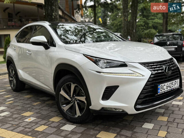 Білий Лексус НХ, об'ємом двигуна 2 л та пробігом 33 тис. км за 28950 $, фото 86 на Automoto.ua